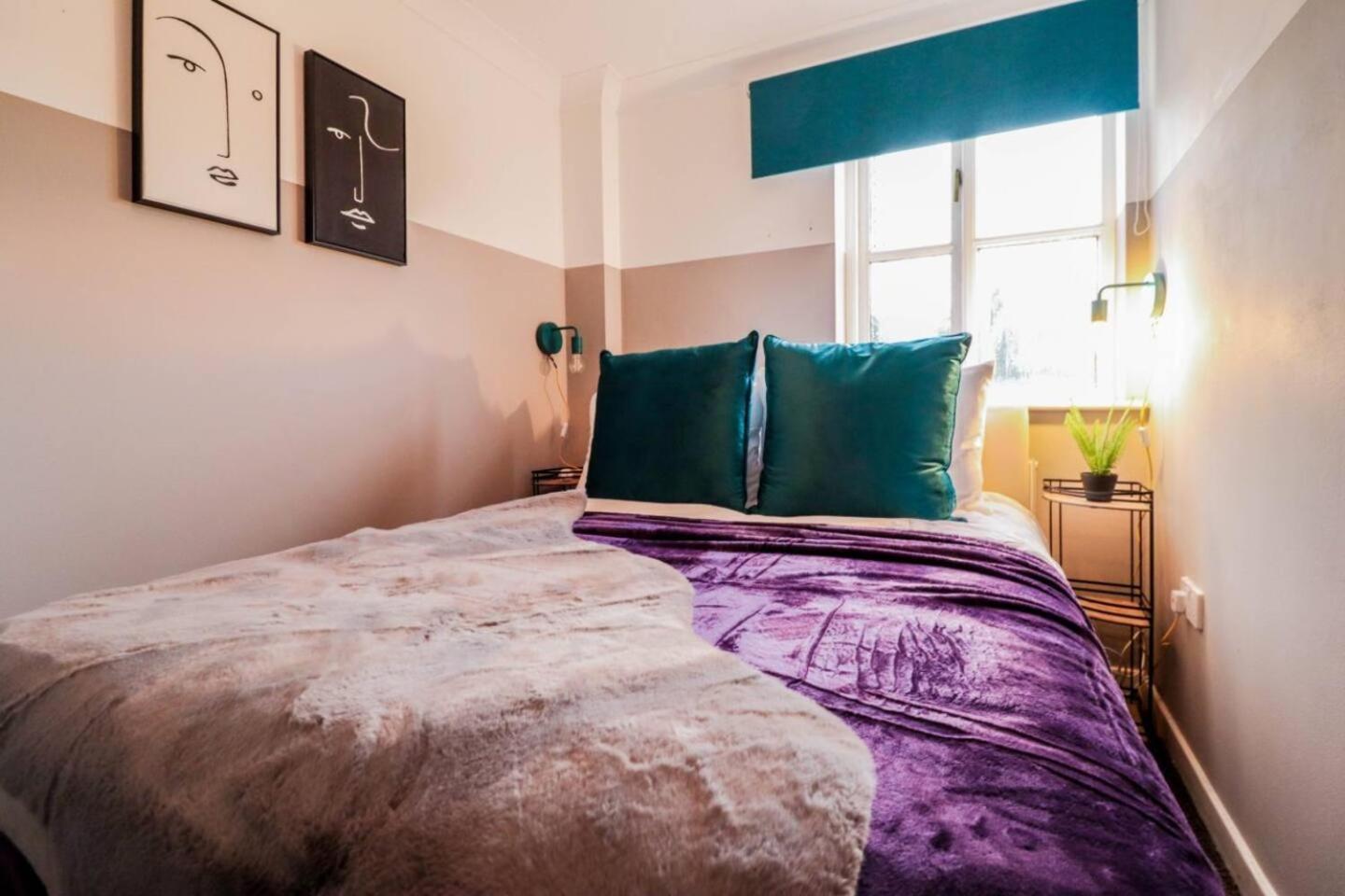 Modern 2br Flat In Bentley House Appartement Londen